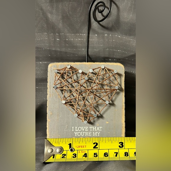 Francesca’s wooden mom string art heart picture holder - Picture 4 of 5